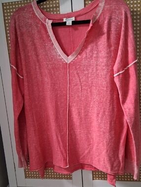 Sundance Pink V-Neck Lightweight Pullover